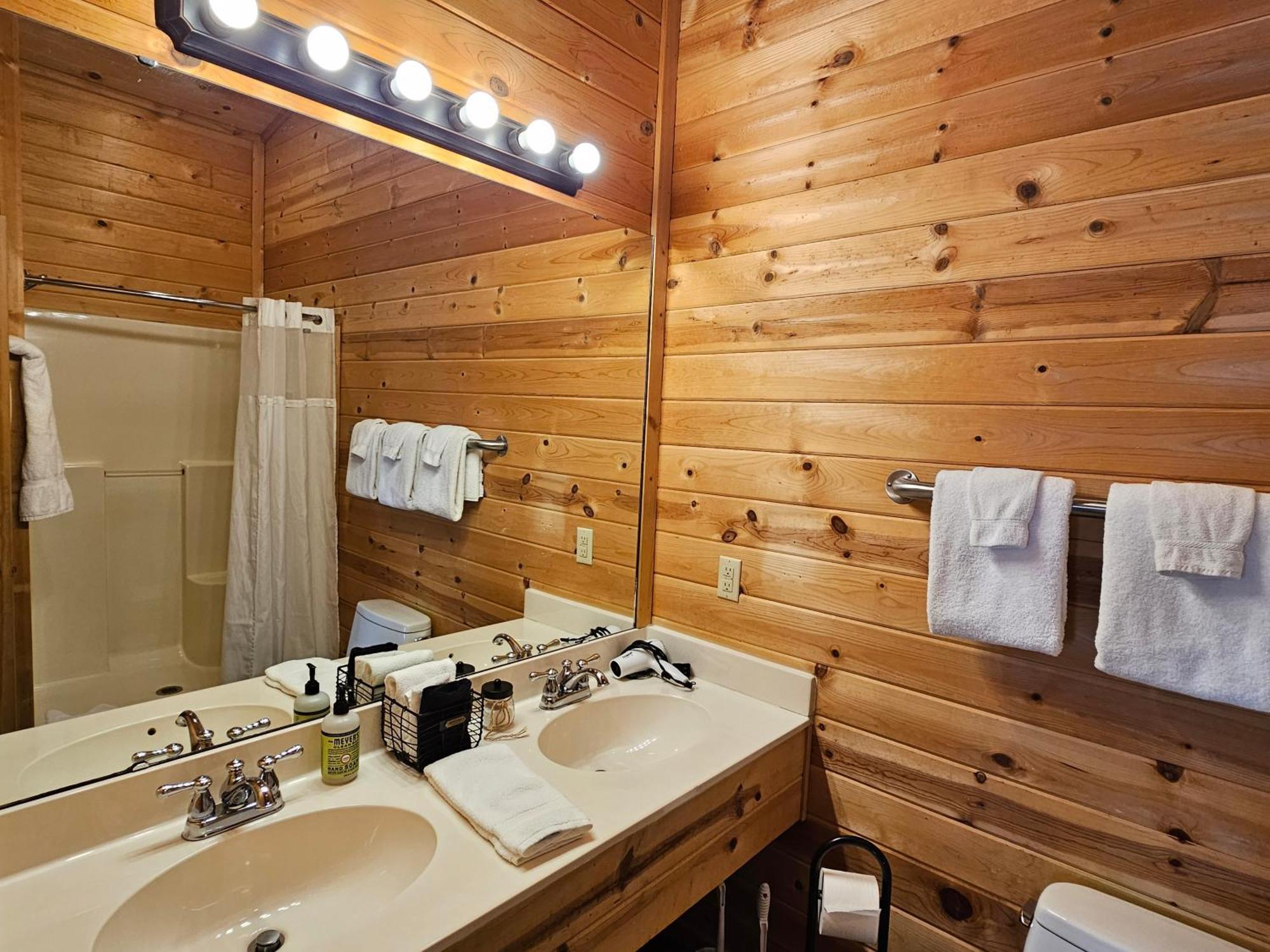 5 Min To Beaver Lake-King Bed-Fire Pit-Jetted Tub #3 Eureka Springs Kültér fotó