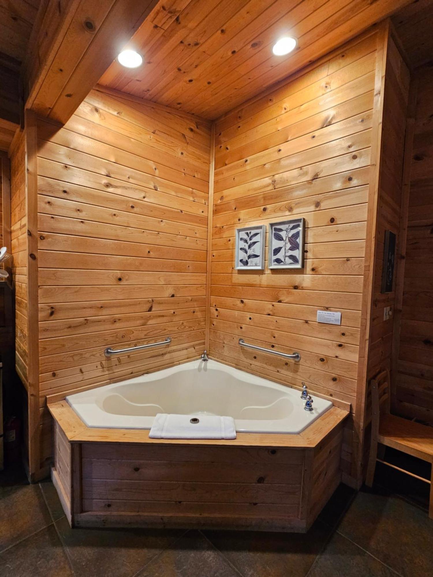 5 Min To Beaver Lake-King Bed-Fire Pit-Jetted Tub #3 Eureka Springs Kültér fotó